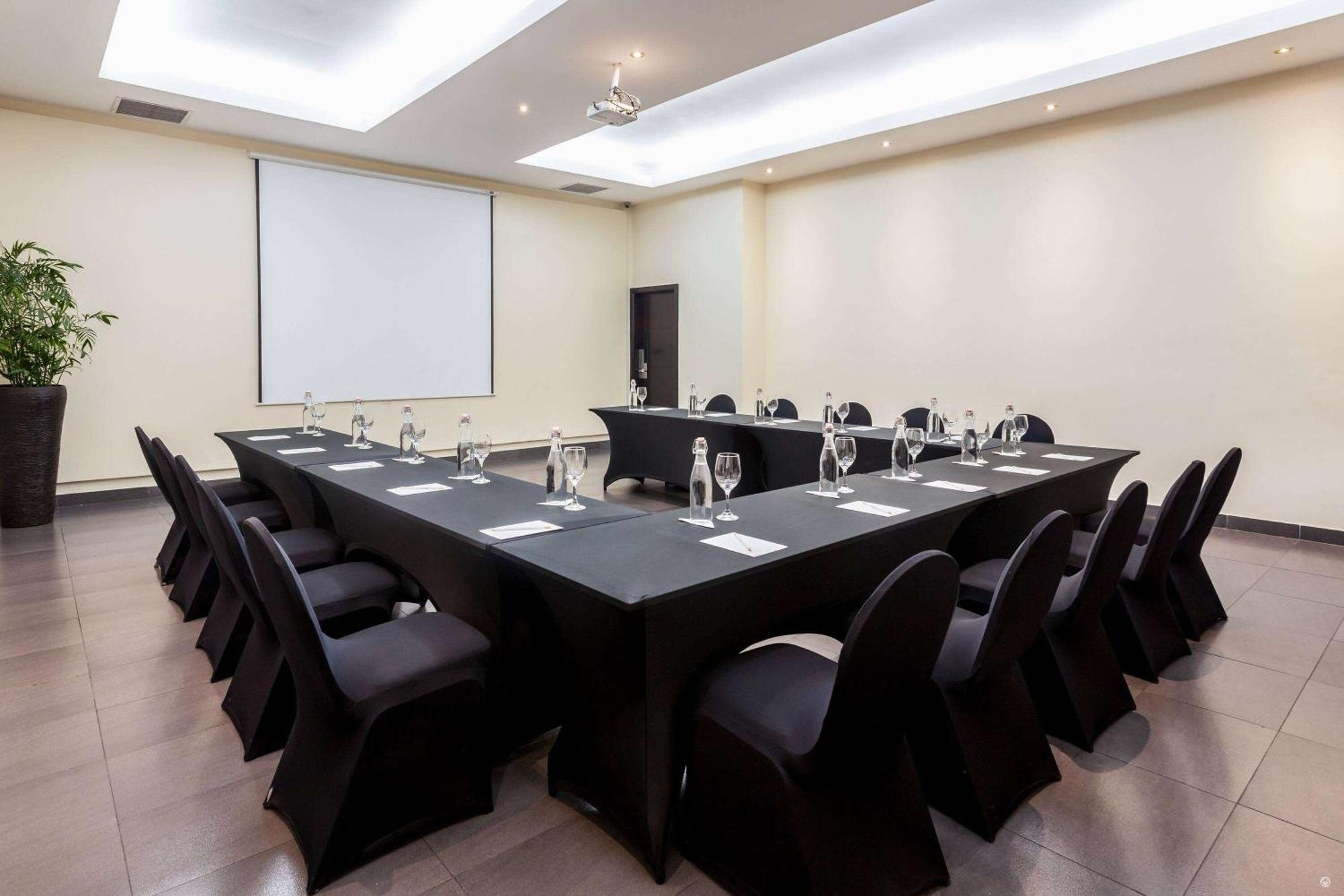 Wyndham Garden Guayaquil Otel Dış mekan fotoğraf