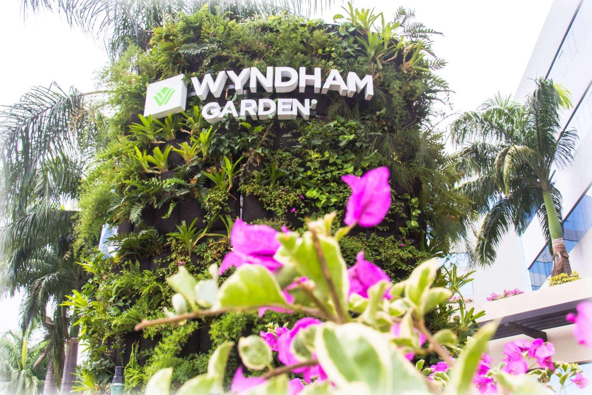 Wyndham Garden Guayaquil Otel Dış mekan fotoğraf