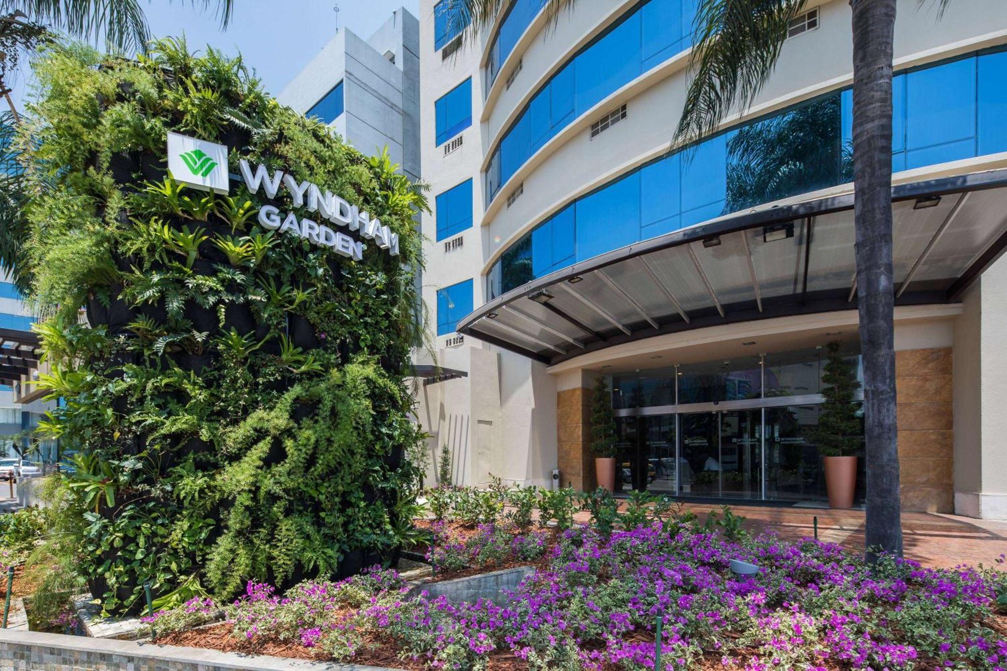 Wyndham Garden Guayaquil Otel Dış mekan fotoğraf