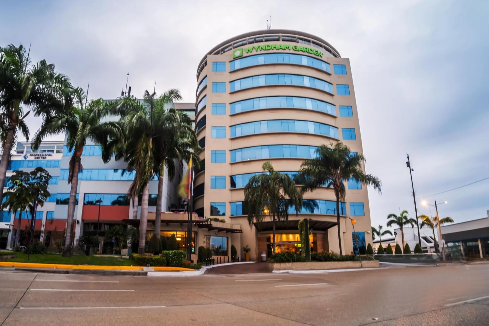Wyndham Garden Guayaquil Otel Dış mekan fotoğraf